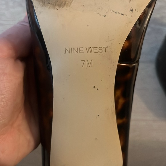 Nine West pointed stilettos - Picture 3 of 4